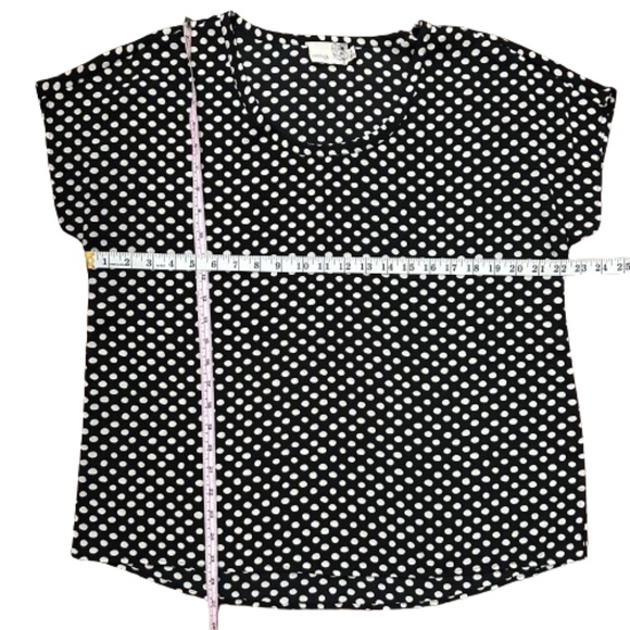 everleigh Women' Medium Black & White Polka Dot Pullover Short Sleeve Blouse Top - Picture 8 of 11